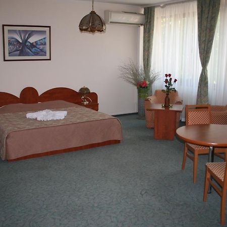 Hotel Nicol Plovdiv Exterior photo